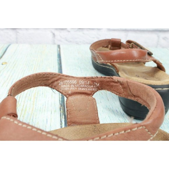 Clarks Hayla Flute  Brown Leather Ankle Strap Wedge Sandals Size 7 M - Picture 8 of 9